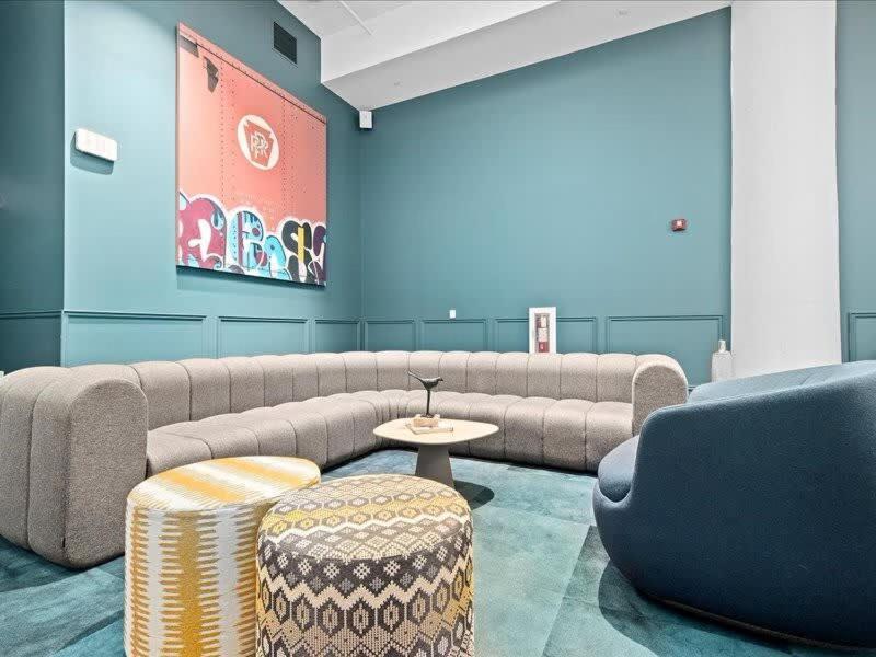 Cozysuites Roomy 1Br, Downtown Питсбърг Екстериор снимка